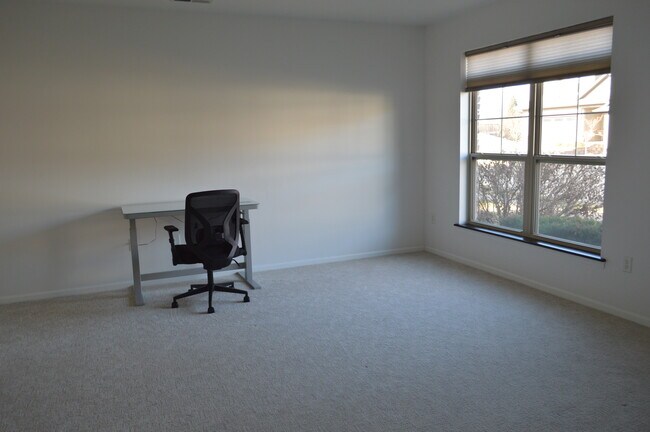 Foto del edificio - 751 Mission Point Rd