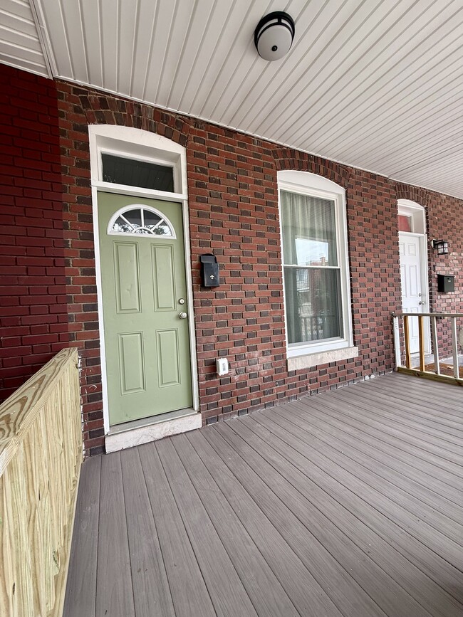 Building Photo - 303 Whitridge Ave