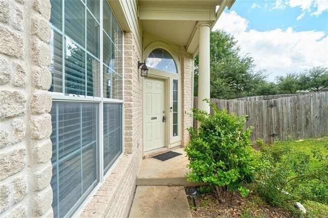 Foto del edificio - 14317 Staked Plains Loop