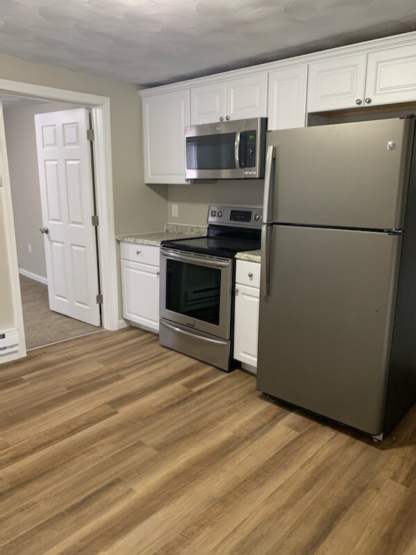 2 Yolande Pl Unit Basement, Woonsocket, RI 02895 Room for Rent in