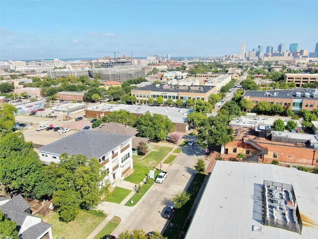 Building Photo - 1322 Lipscomb St