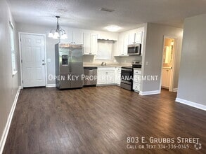 Building Photo - 803 E Grubbs St