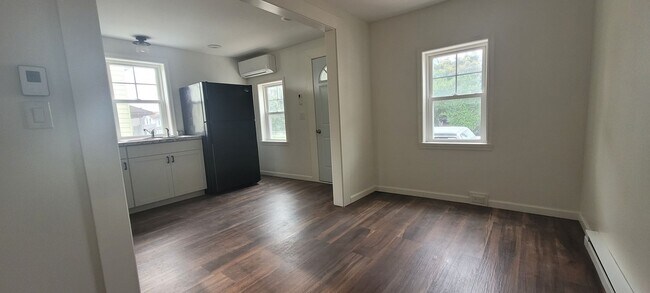 Foto del edificio - 129 E Market St