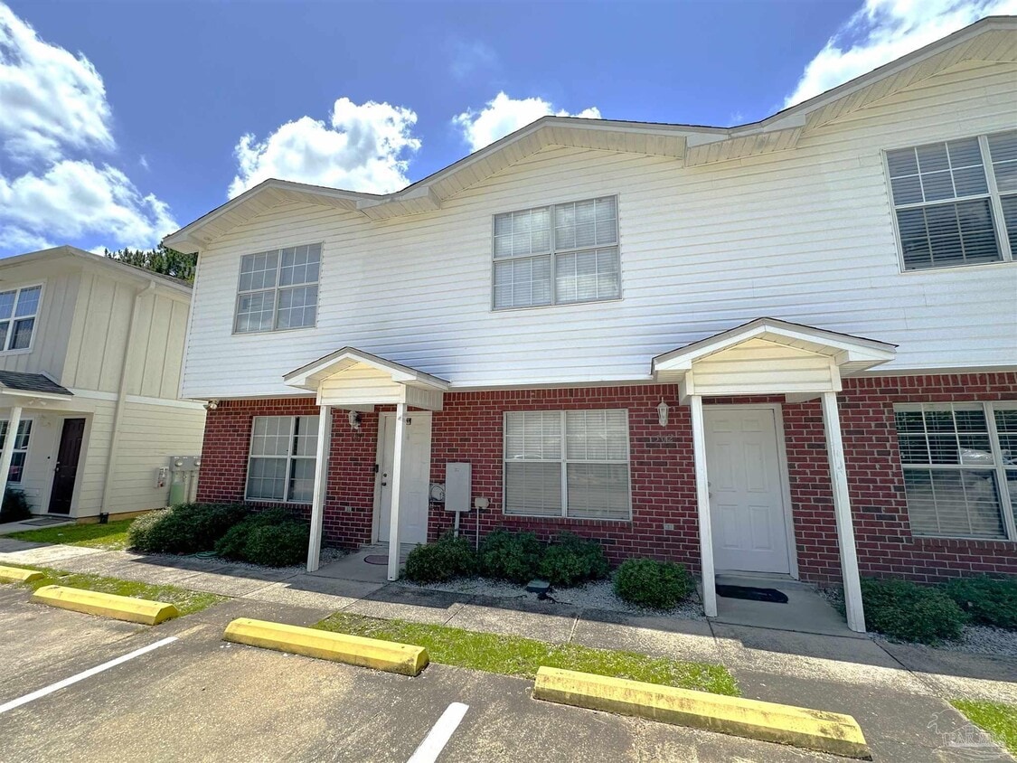 Primary Photo - 150 S Crow Rd