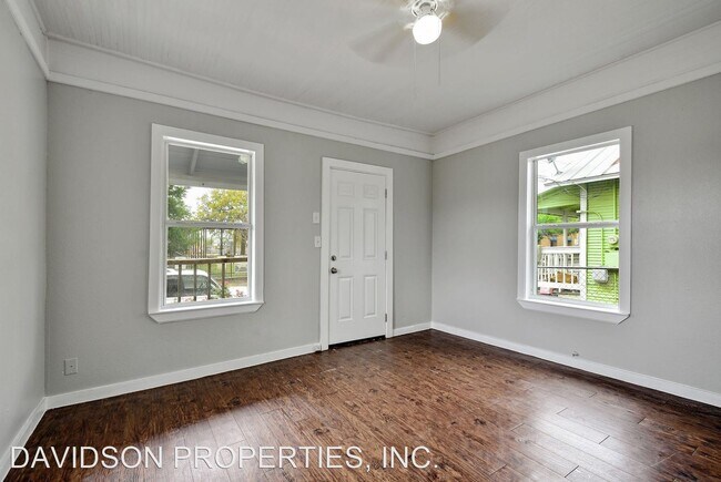 Building Photo - 2 br, 1 bath House - 1111 Guadalupe St