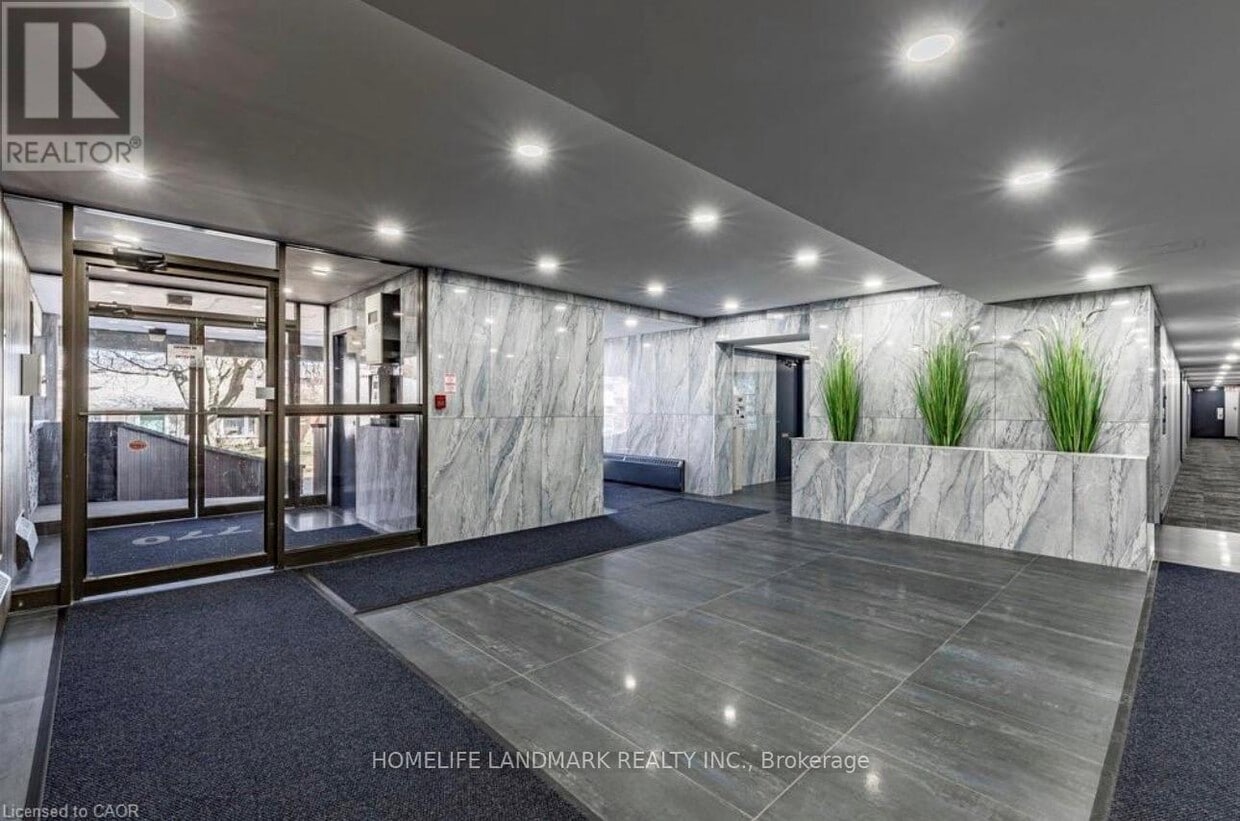 Building Photo - 770 Hager Ave