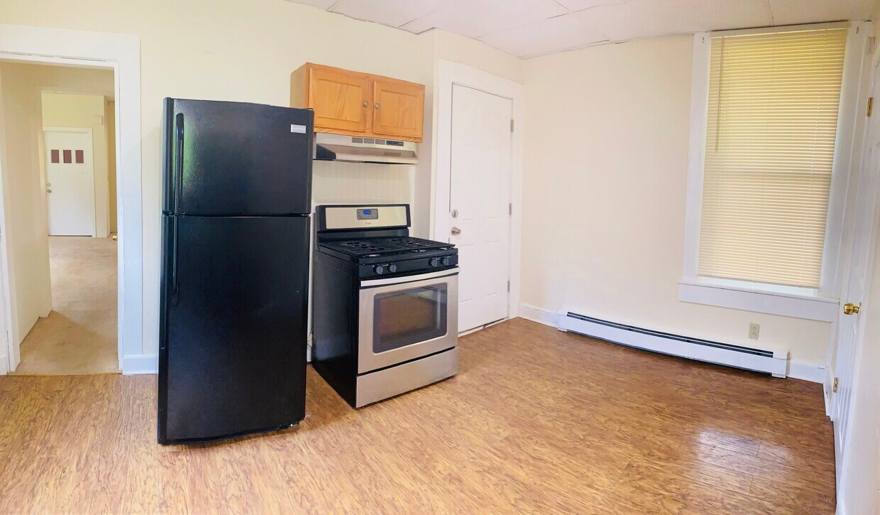 7 Maple St, Middletown, CT 06457 Townhome Rentals in Middletown CT