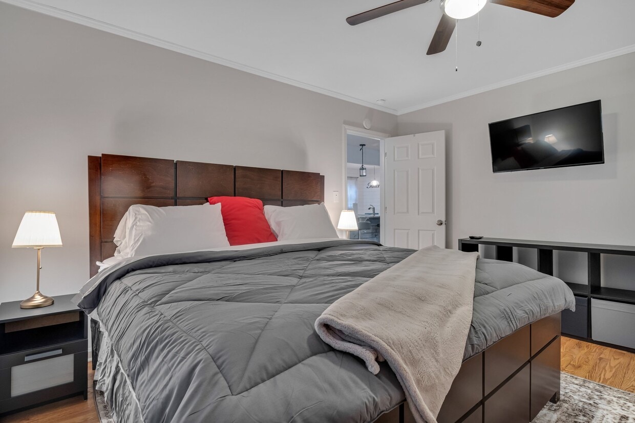 Photo - 1296 Diamond Ave SE (Atlanta, GA)