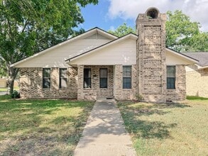 Building Photo - 201 Byron Dr