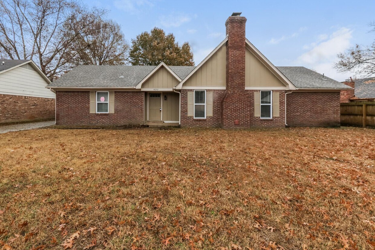 Primary Photo - 4652 Benoit Dr