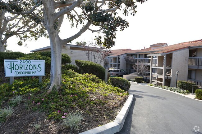 Building Photo - 2490 S Ola Vis