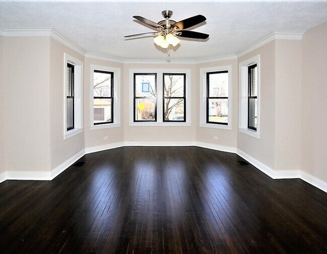 Foto del edificio - 4445 N Rockwell St