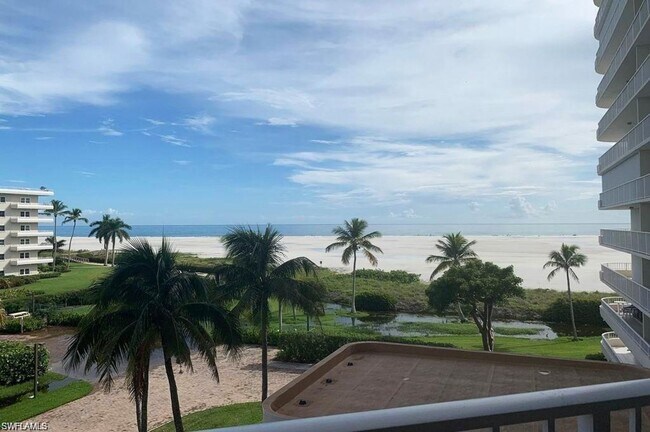 Foto del edificio - ** APRIL 2026 AVAILABLE ***FURNISHED SEASONAL RENTAL***MARCO ISLAND***SOUTH SEAS***