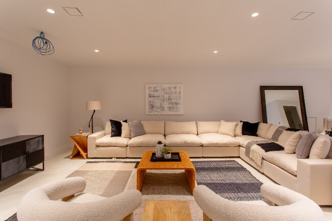 Foto del edificio - 2211 Scuttle Hole Rd