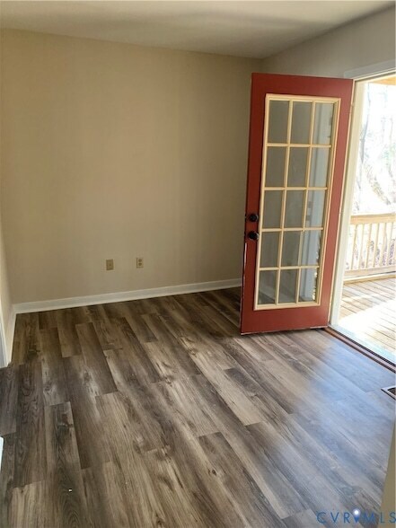 Foto del edificio - 6904 Deer Thicket Dr