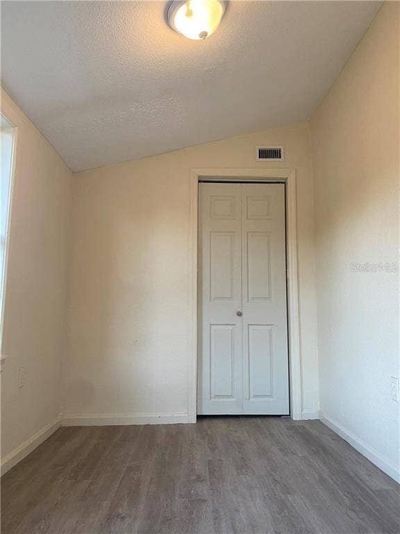 Foto del edificio - 821 Newton Ave S