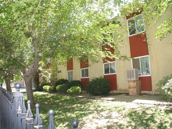 Building Photo - 222 E Avenue Q7