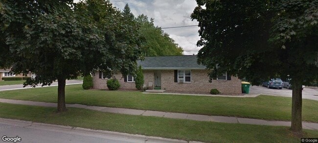 Front - 1055 Bader St