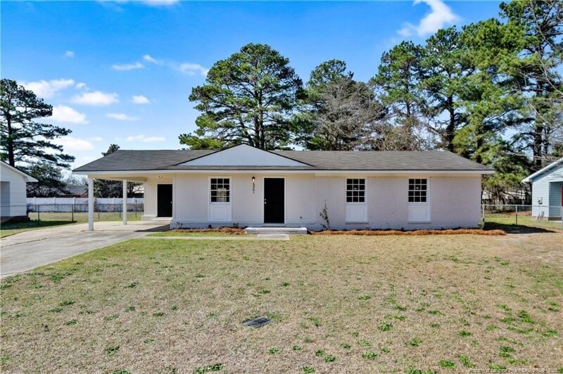Foto principal - 6561 Vineyard Dr