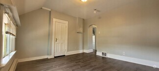 Building Photo - 414 9th Ave