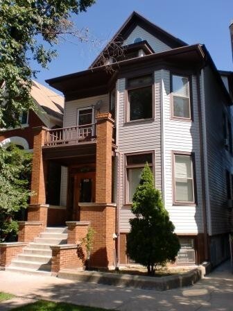 Building Photo - 1340 W Wellington Ave