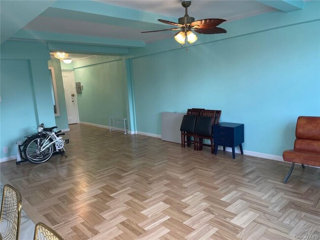 Foto del edificio - 530 Grand St
