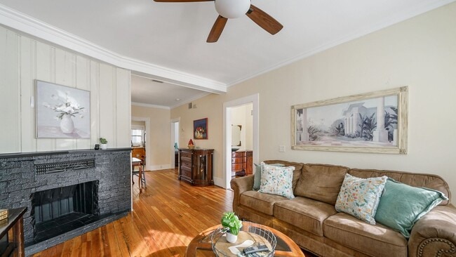 Foto del edificio - 14 Sanchez Ave