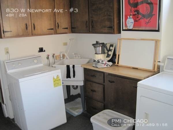 Foto del edificio - 830 W Newport Ave