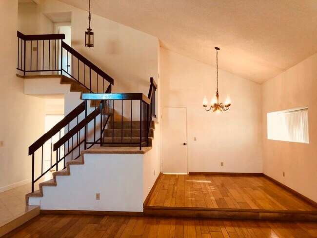 Dinning Room - 17006 New Pine Dr