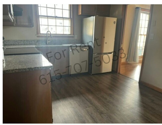 Building Photo - 805 Rose Park Dr