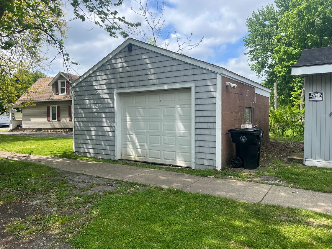 Primary Photo - 314 Delaware St