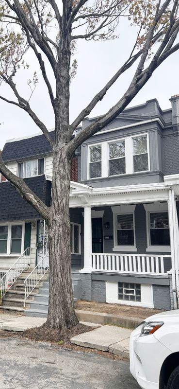 Foto del edificio - 6223 Hazel Ave