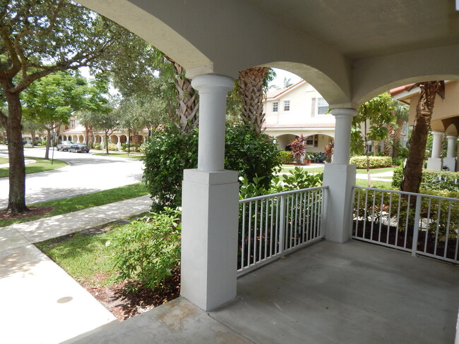 Building Photo - 4805 N Wickham Cir