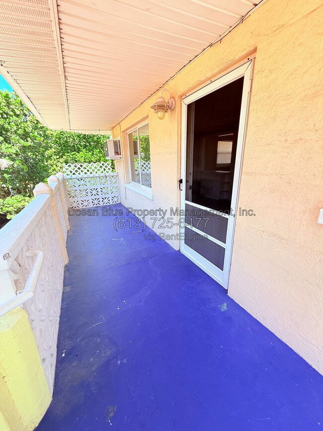 Building Photo - 664 76th Ave
