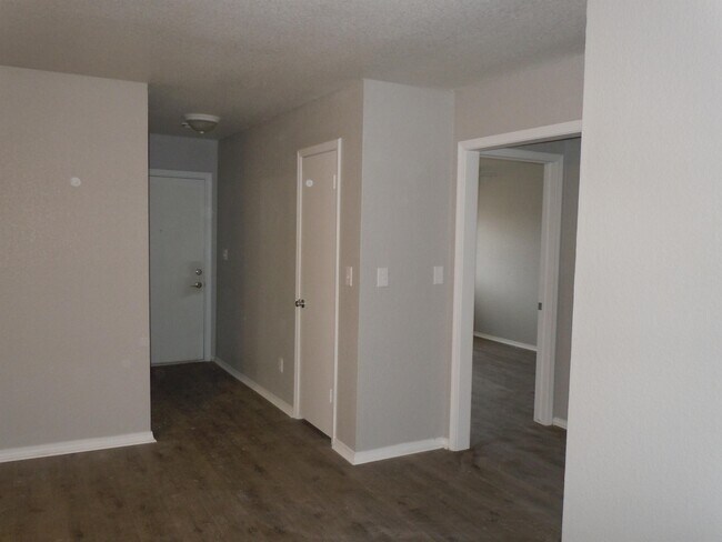 Building Photo - 208 Butler Dr