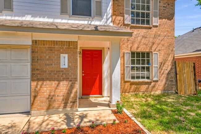 Building Photo - 9714 Copper Creek Dr