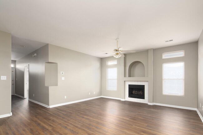 Building Photo - 2792 Gateway Park Ln