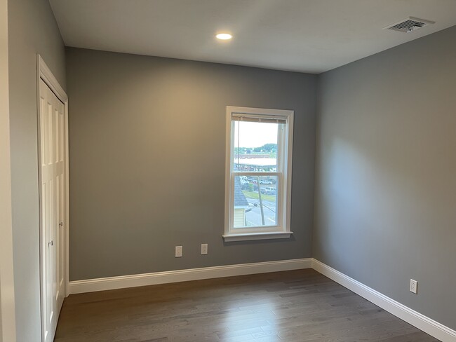 Foto del edificio - 876 Southbridge St