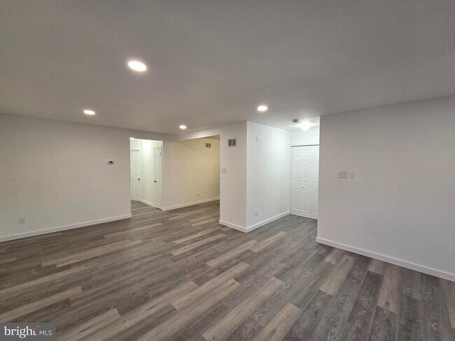 Foto del edificio - 8947 Alton St