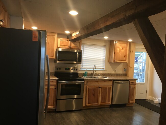 Foto del edificio - 799 Hudson Ave