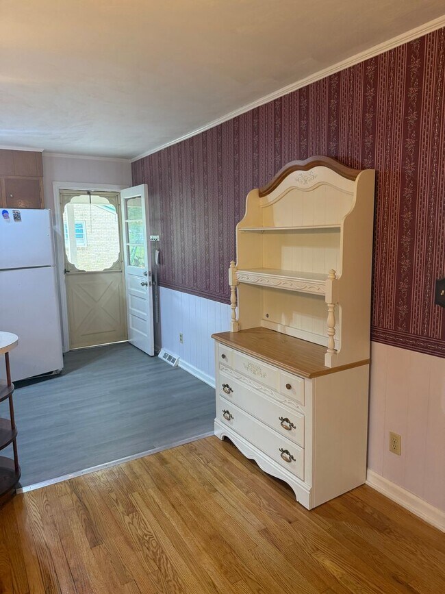 Foto del edificio - 3 BR Brick Home