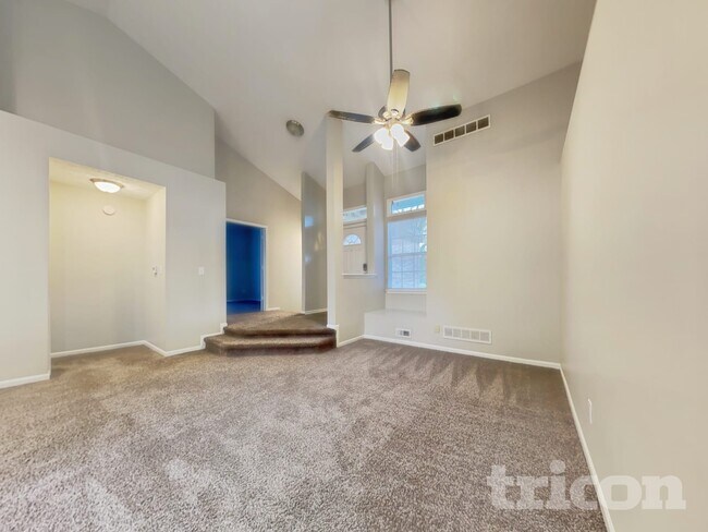 Foto del edificio - 3020 Sunmeadow Ct