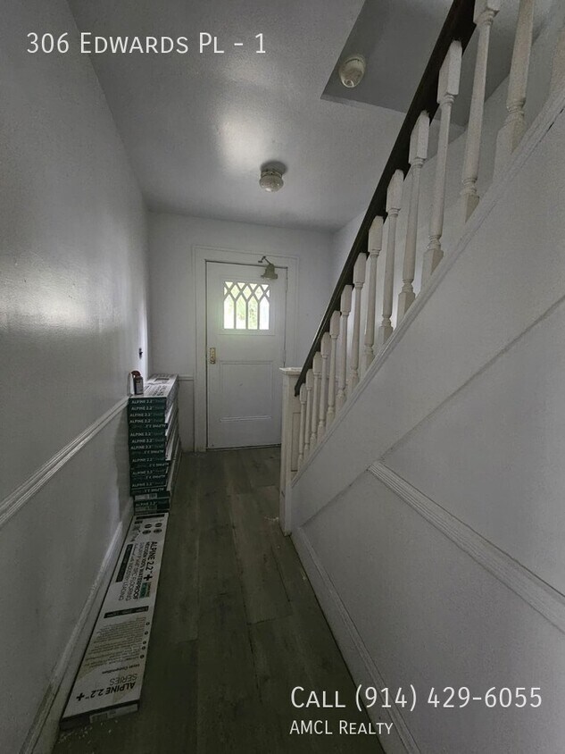 Primary Photo - 306 Edwards Pl