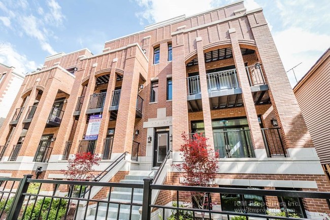 Building Photo - 2 BD 2 bath New Construction in Lincoln Park!