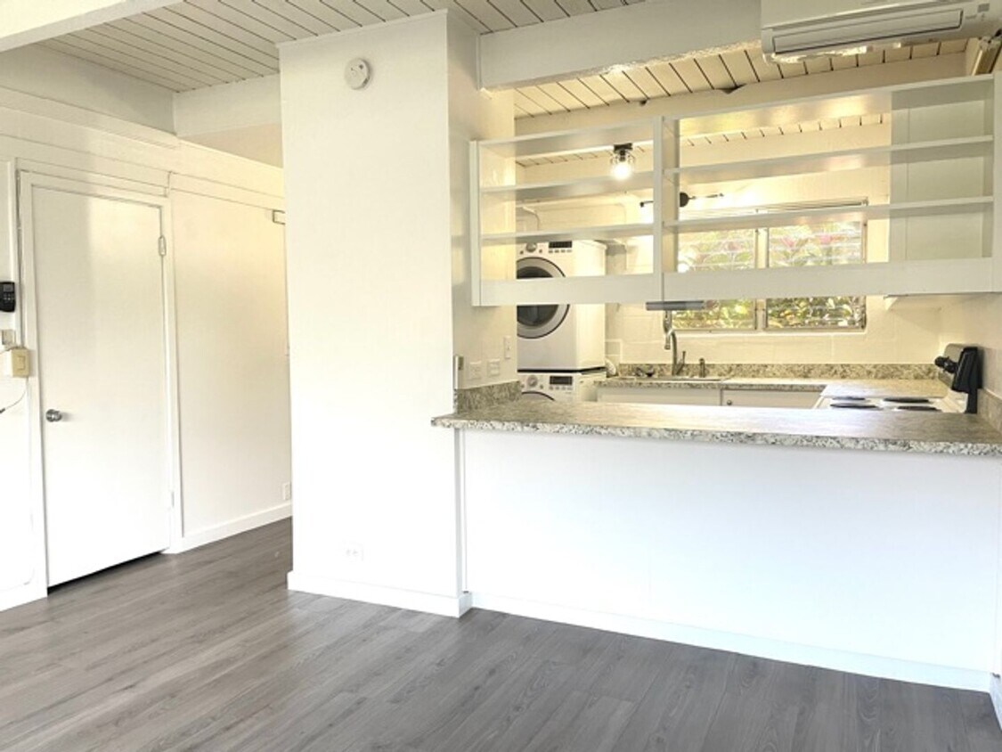 Foto principal - 2 Bedroom, 2 Bathroom, 1 Parking (Tropic G...