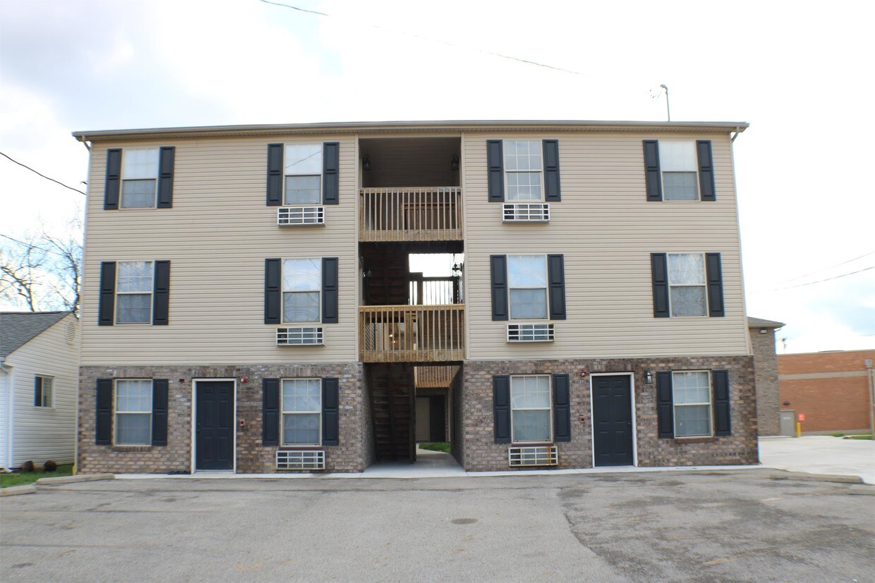 Primary Photo - 200 Wilkinson St