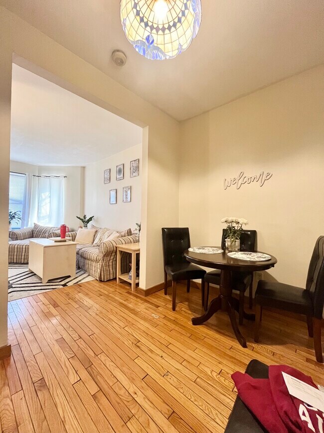 Foto del edificio - 96 Linden St