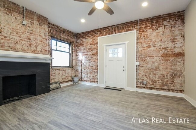 Building Photo - 1220 Corona St