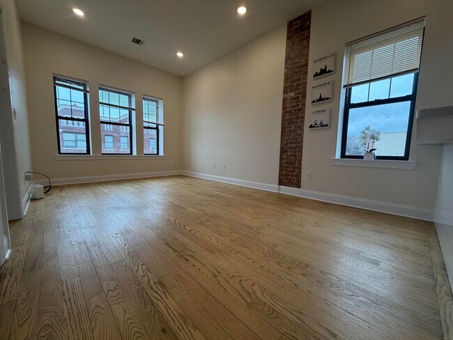 Foto del edificio - 84 Van Wagenen Ave