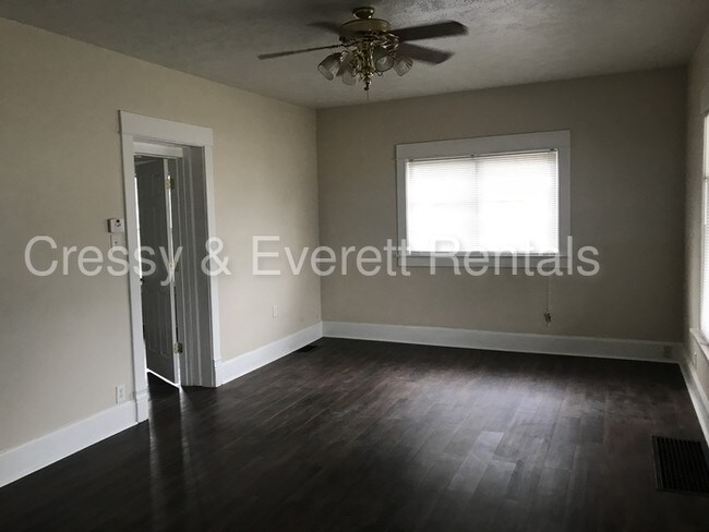 Building Photo - 2 Bedroom Apartment In The Heart of Niles!